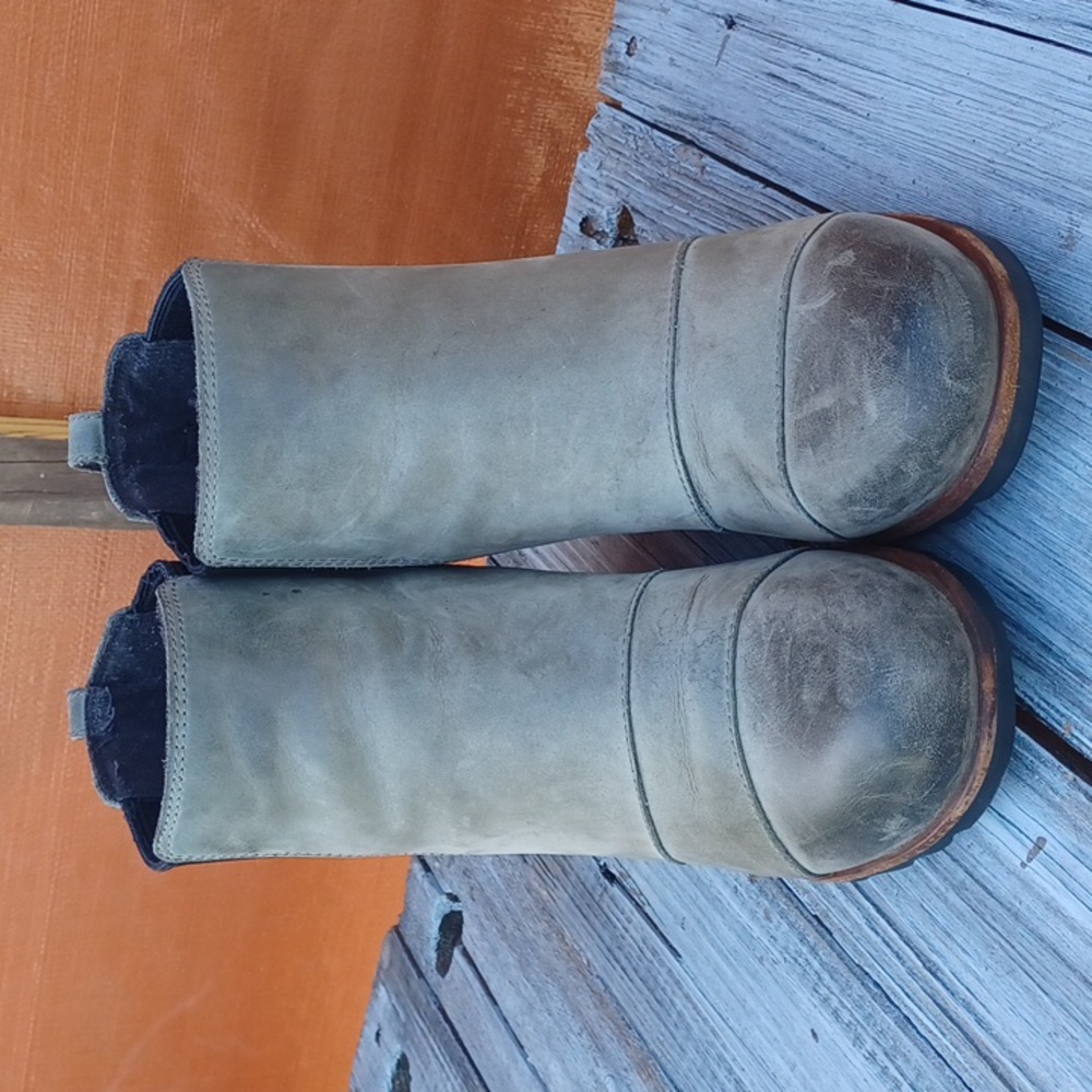 SOREL JOAN OF ARTIC LEA WEDGE ANKLE BOOTIES
